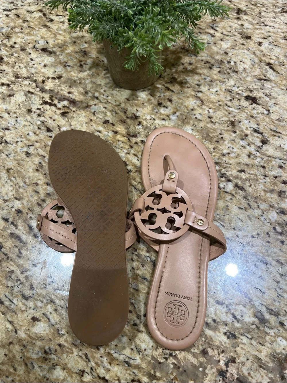 TORY BURCH Miller Pale Pink Leather Thong Sandal 8M
